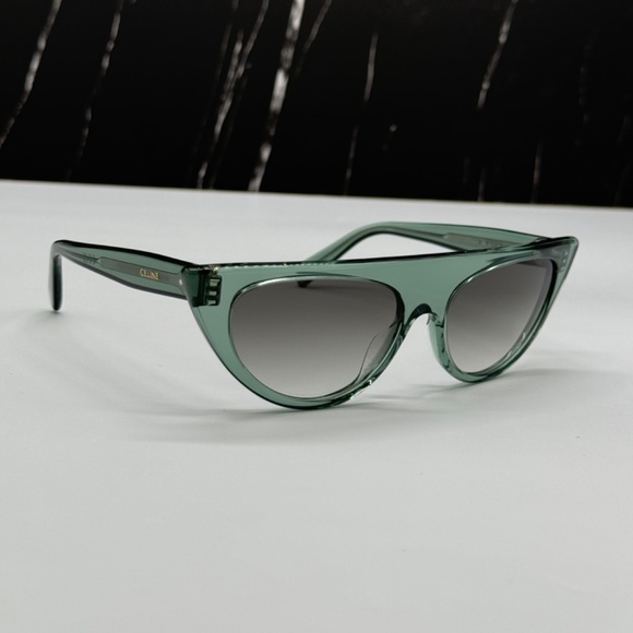 NEW CL40228I 93B CELINE GREEN GREY CAT EYE WOMEN CELINE SUNGLASSES - Picture 1 of 9